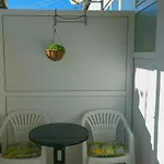 And 2 Walls * Задар