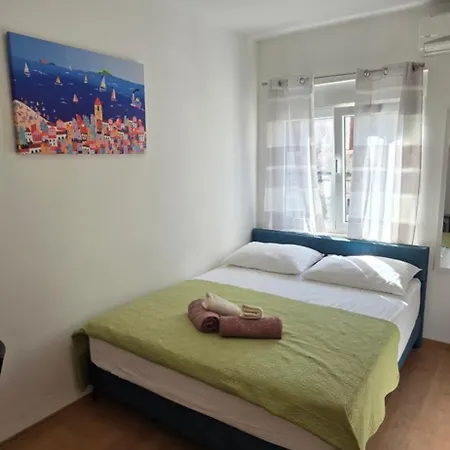 Apartman And 2 Walls Zadar