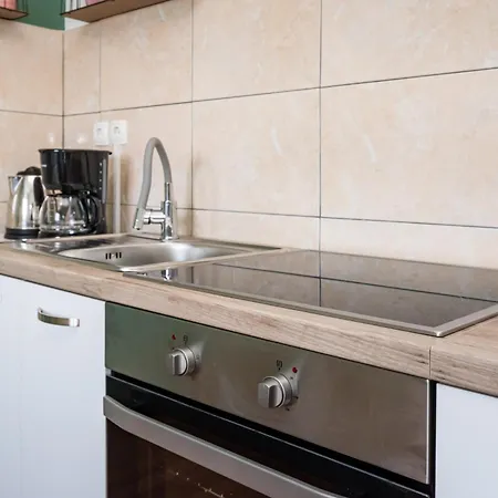 Apartman And 2 Walls